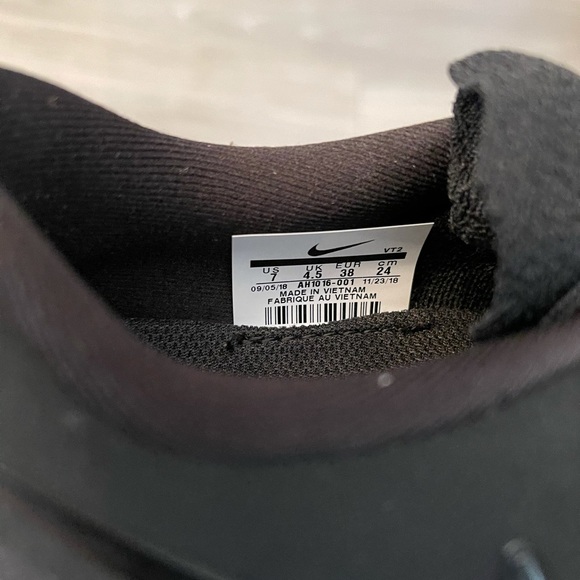 Nike odyssey react size 7 - Picture 2 of 5